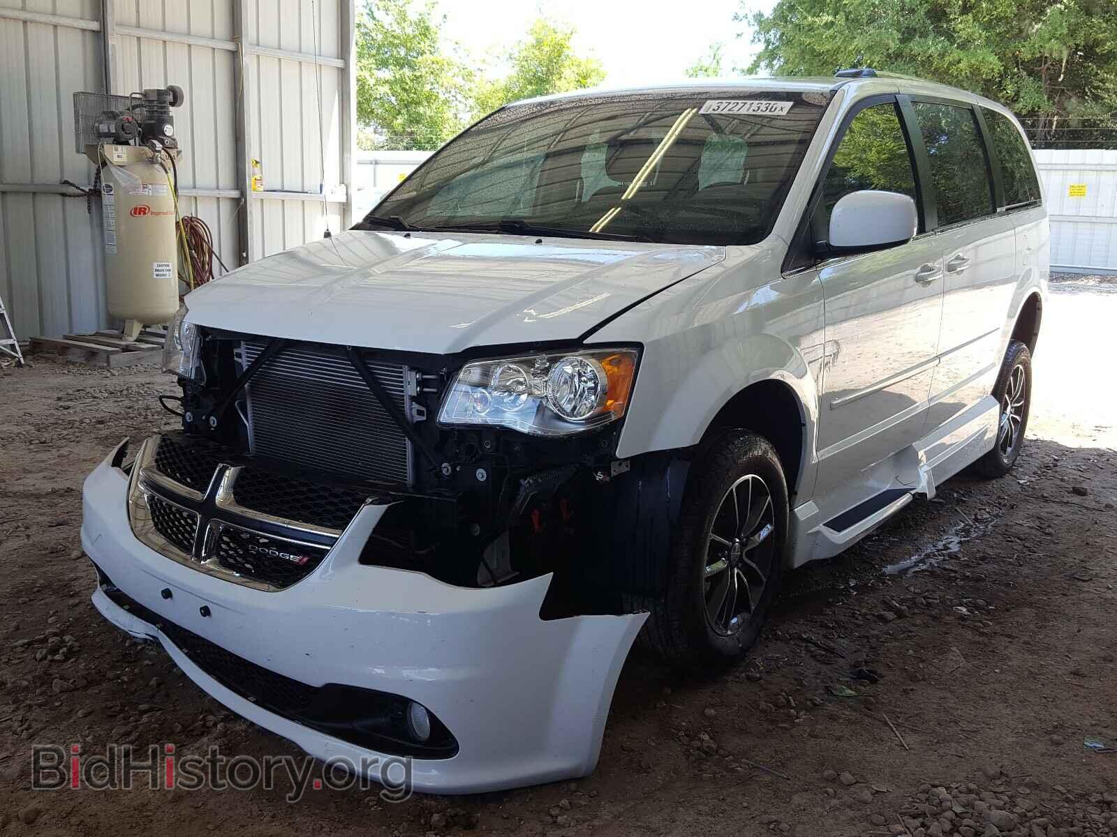 2017 DODGE CARAVAN - VIN: 2C4RDGCG1HR814608 - Photo 2