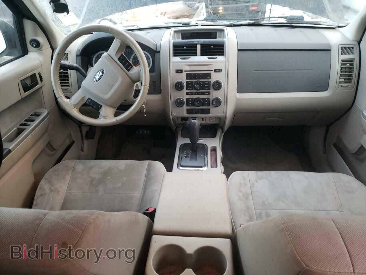 2011 FORD ESCAPE - VIN: 1FMCU9DG6BKA68111 - Photo 8