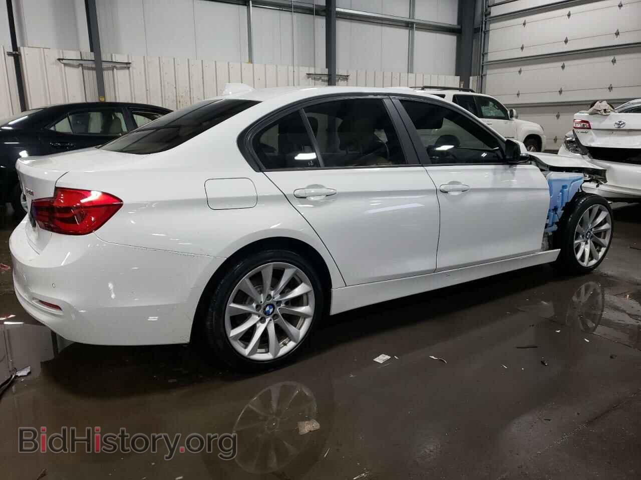 2016 BMW 3 SERIES - VIN: WBA8E5G58GNU21901 - Фото 3
