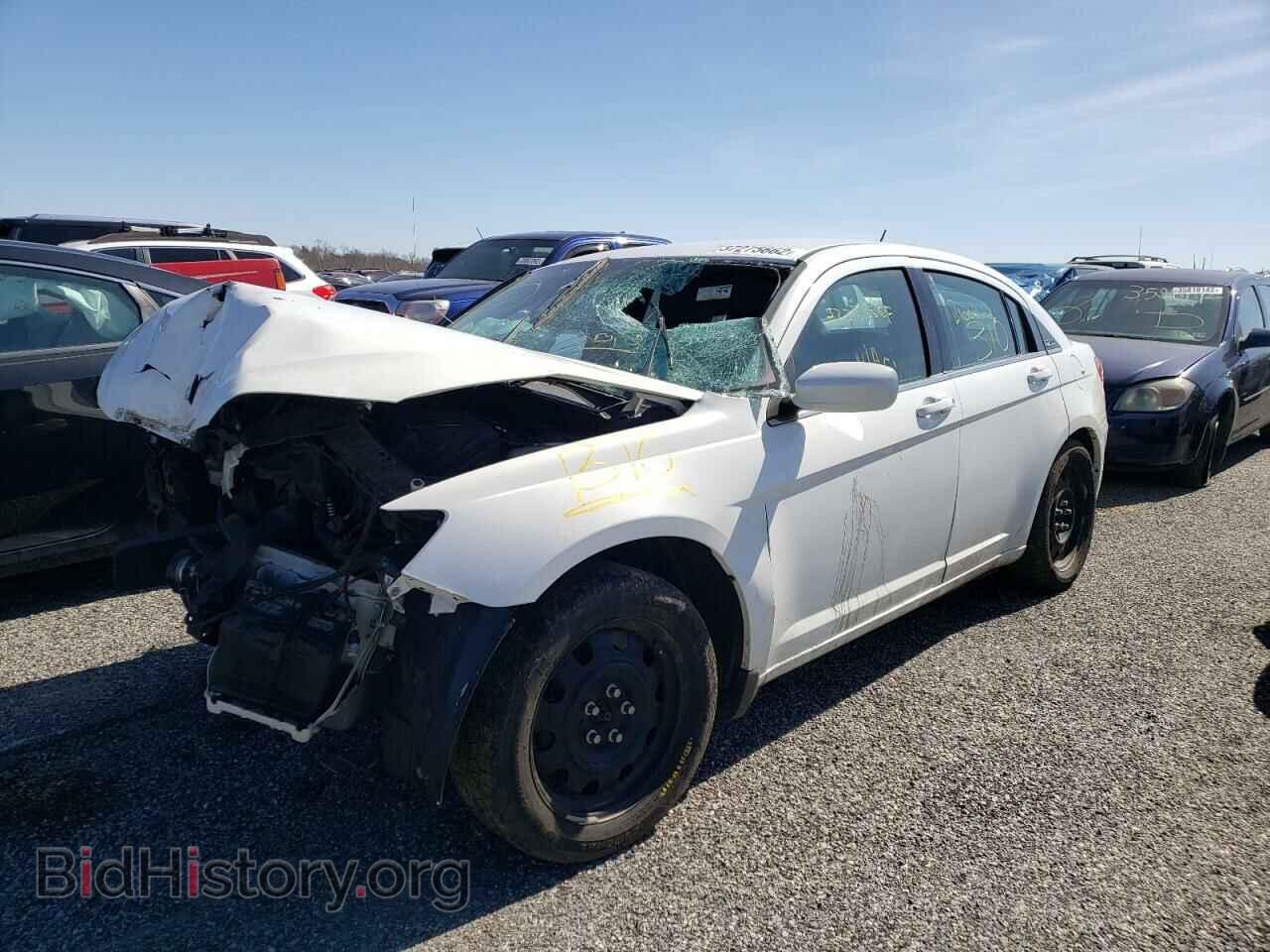 2014 CHRYSLER 200 - VIN: 1C3CCBABXEN124369 - Фото 2