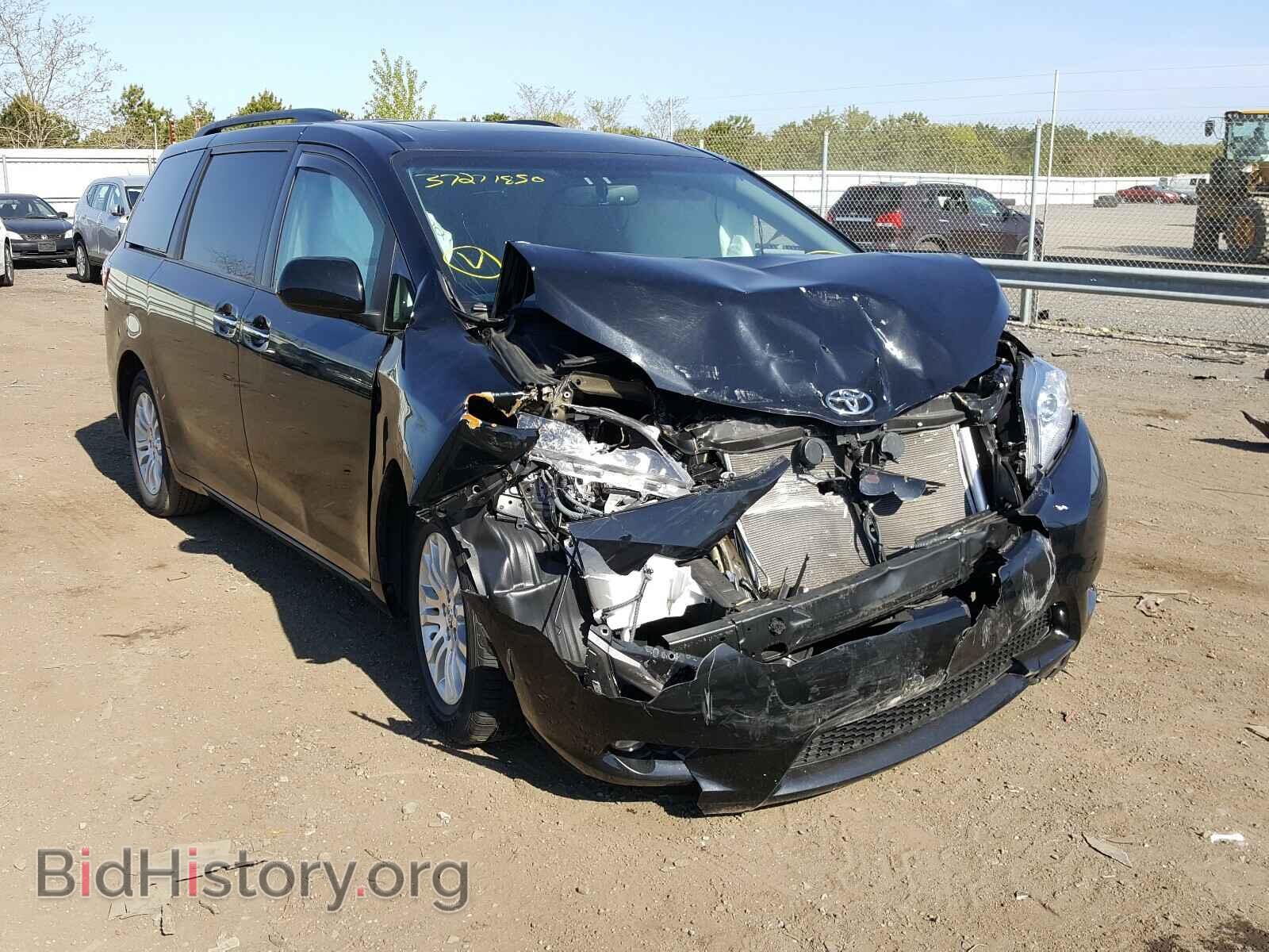 Photo 5TDYZ3DC7HS867046 - TOYOTA SIENNA 2017