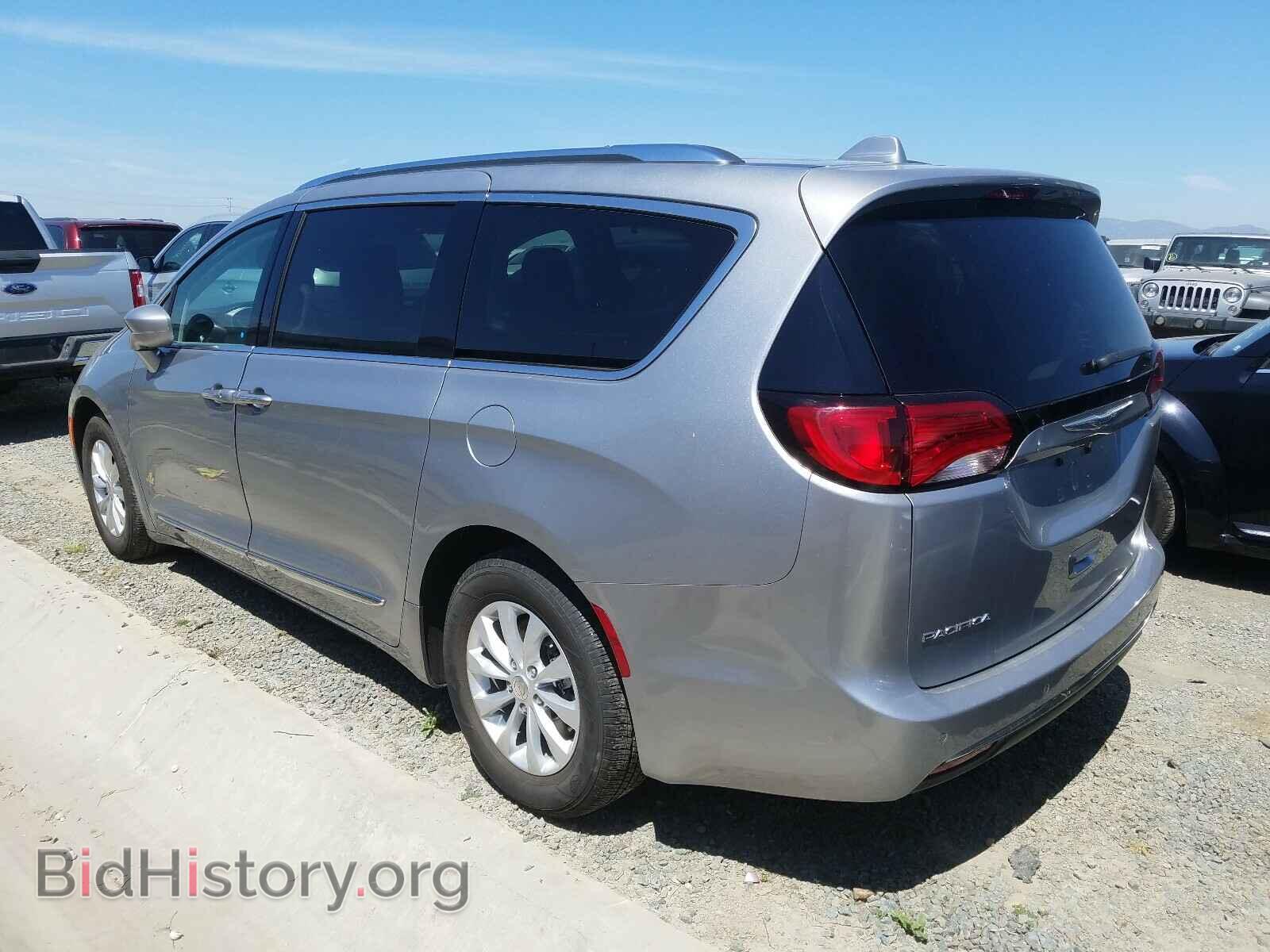 2019 CHRYSLER PACIFICA - VIN: 2C4RC1BG5KR554755 - Photo 3
