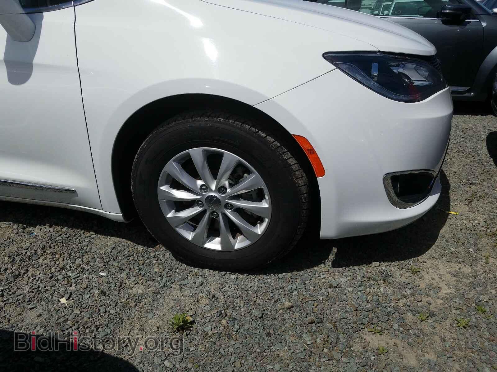 2019 CHRYSLER PACIFICA - VIN: 2C4RC1BG9KR561496 - Фото 9