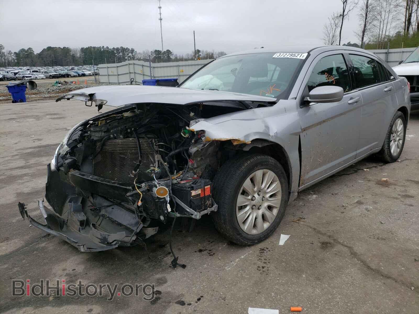 2014 CHRYSLER 200 - VIN: 1C3CCBAB0EN204585 - Фото 2