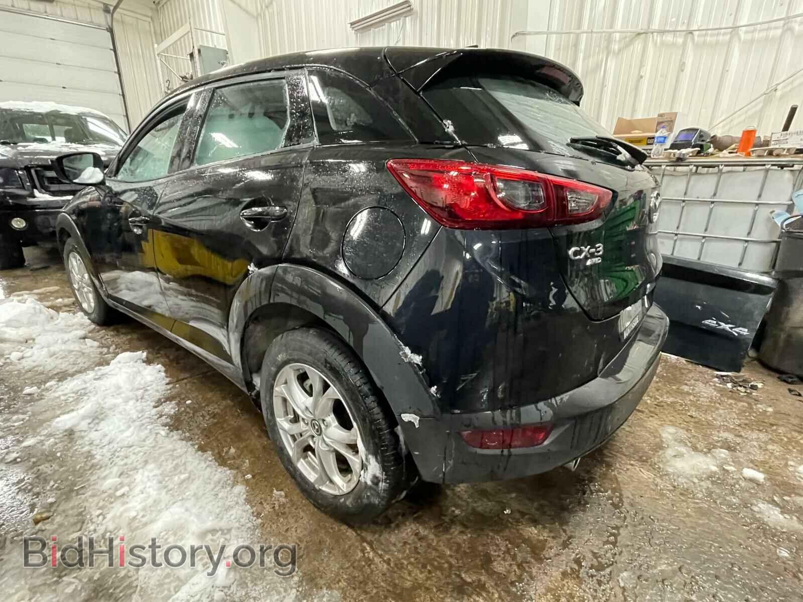 2021 MAZDA CX-3 - VIN: JM1DKFC70M1511988 - Фото 3