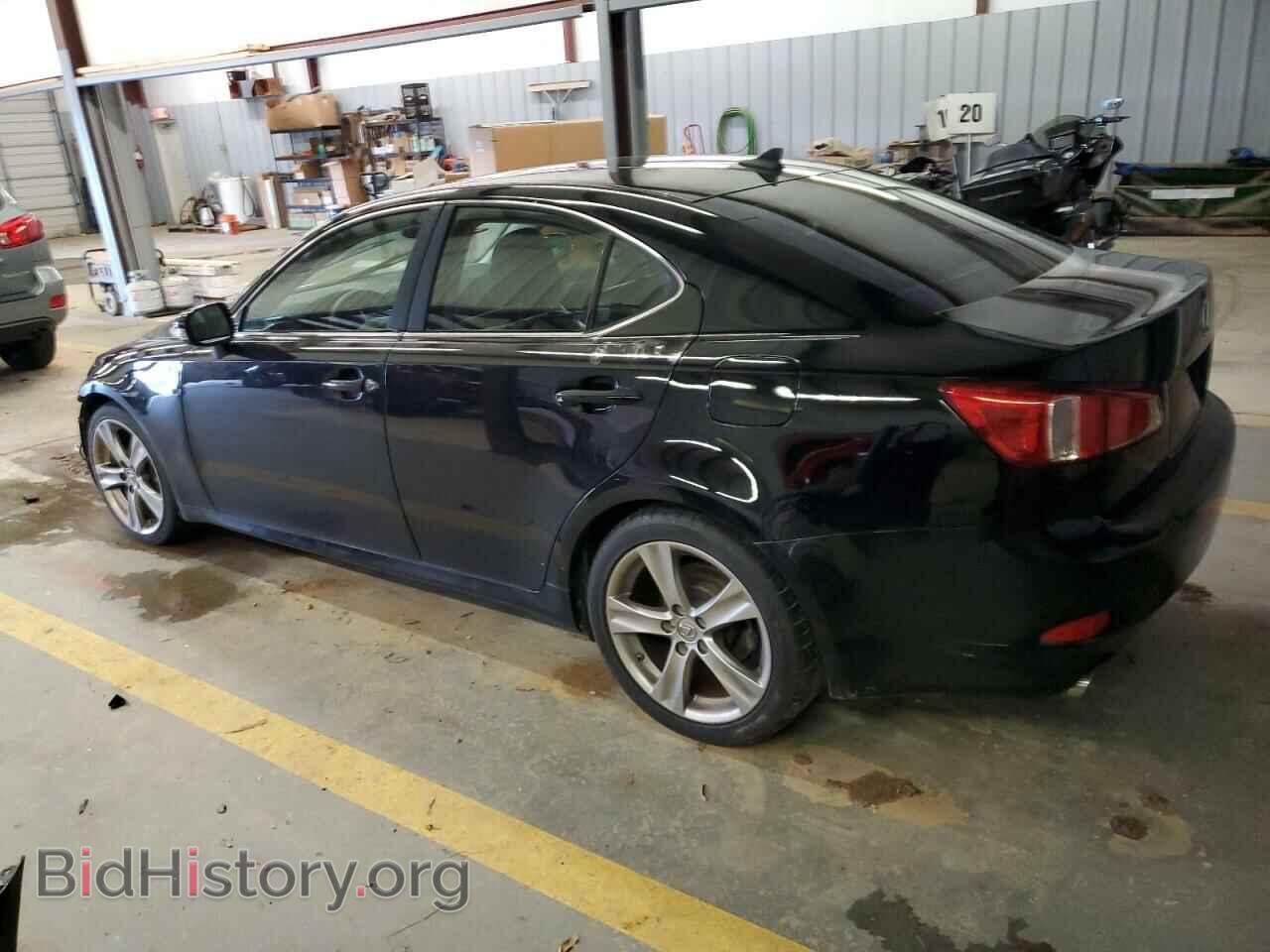 2011 LEXUS IS - VIN: JTHBF5C24B5135195 - Photo 2