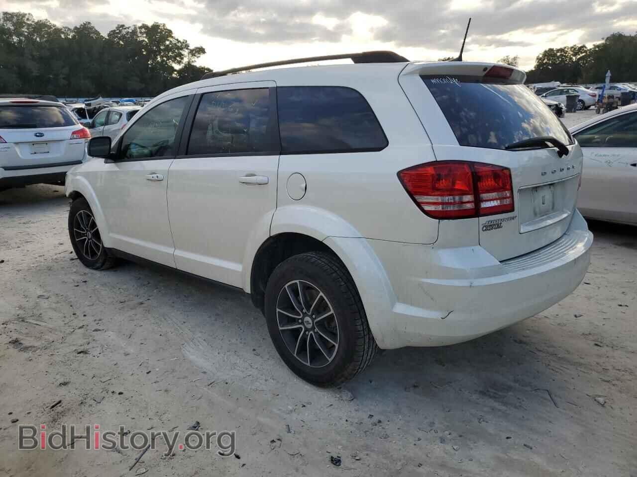 2018 DODGE JOURNEY - VIN: 3C4PDCAB2JT474802 - Фото 2