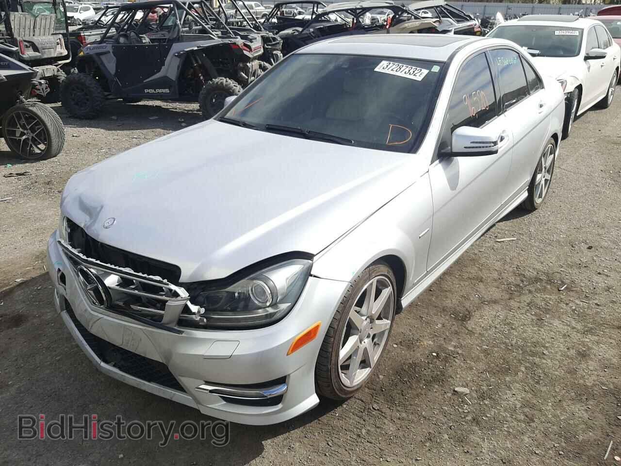 2012 MERCEDES-BENZ C-CLASS - VIN: WDDGF5HB4CR204032 - Фото 2