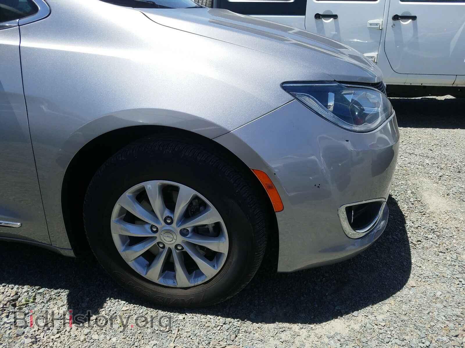2019 CHRYSLER PACIFICA - VIN: 2C4RC1BG8KR554751 - Photo 9