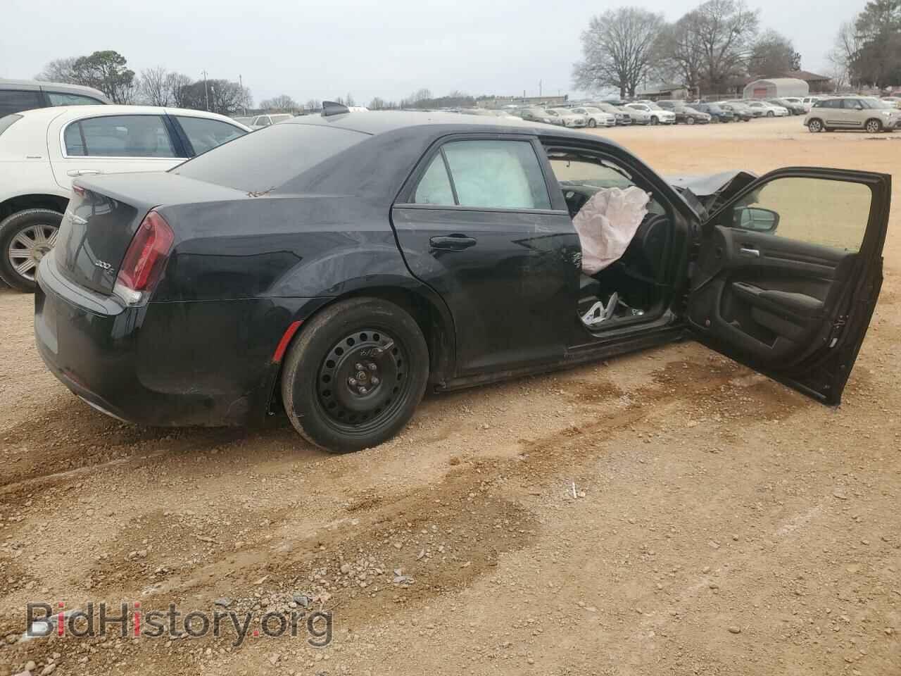 2016 CHRYSLER 300 - VIN: 2C3CCABG1GH147944 - Фото 3
