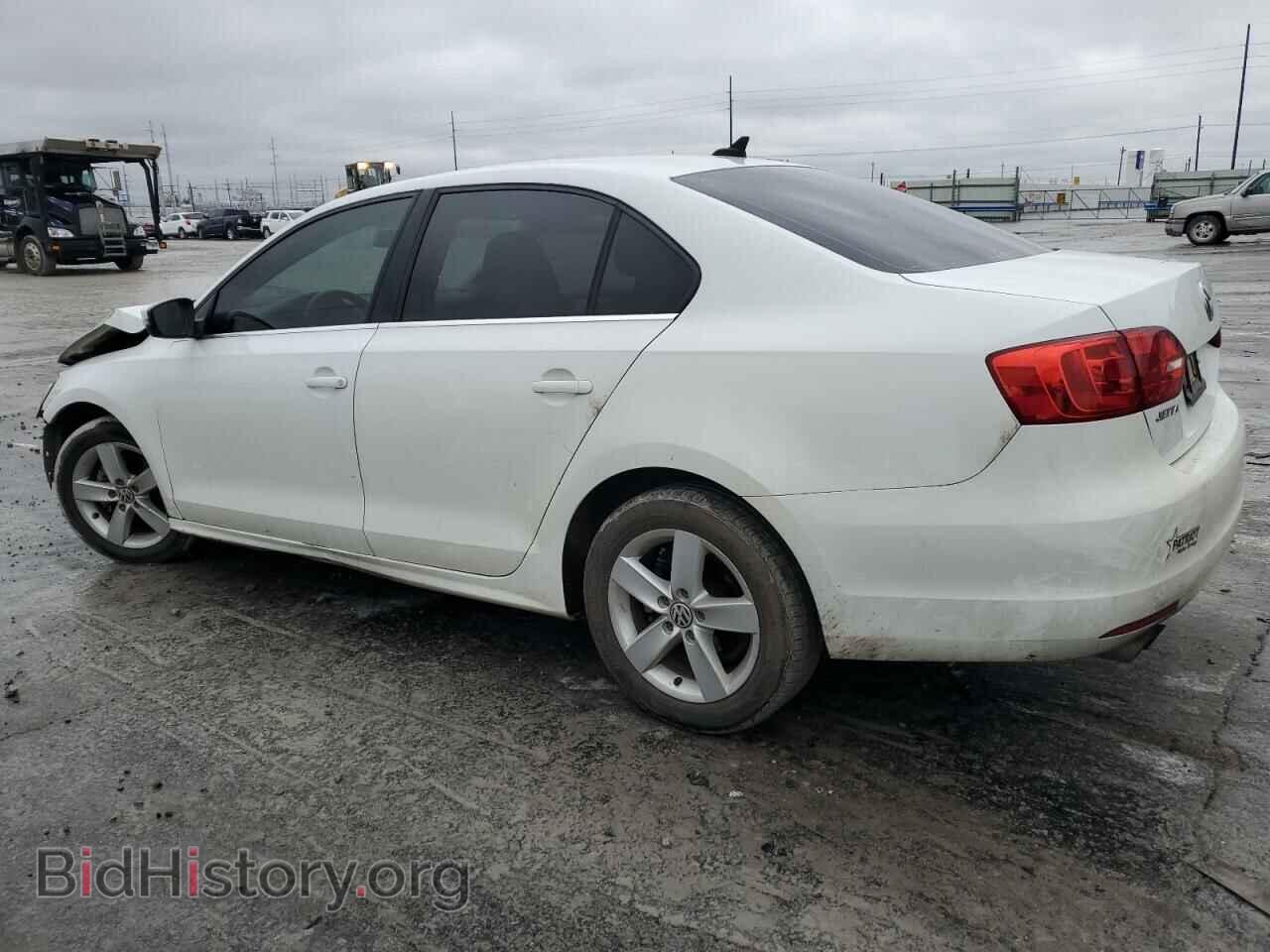 2014 VOLKSWAGEN JETTA - VIN: 3VWLL7AJ8EM435497 - Photo 2