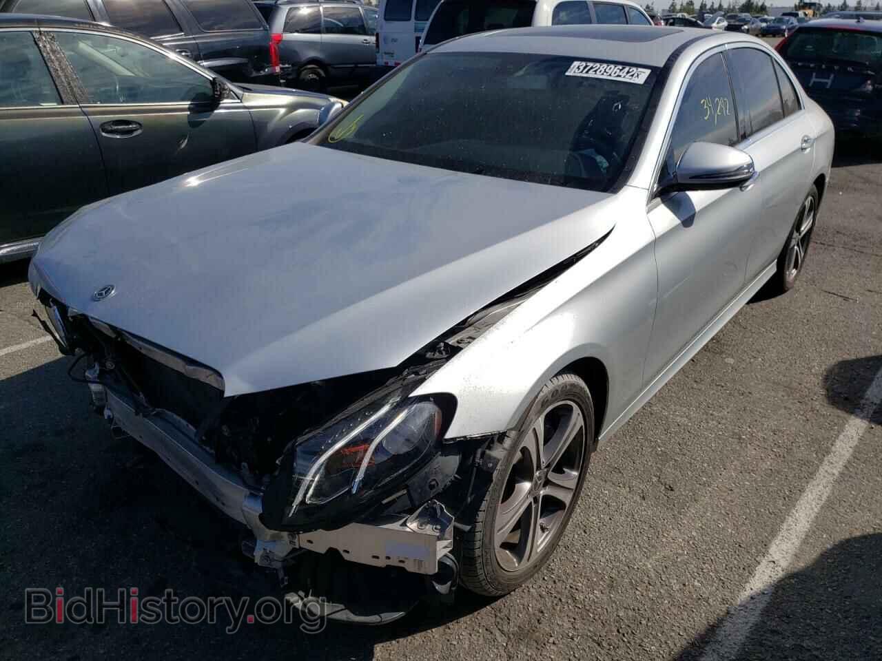 2018 MERCEDES-BENZ E-CLASS - VIN: WDDZF4JBXJA361802 - Фото 2