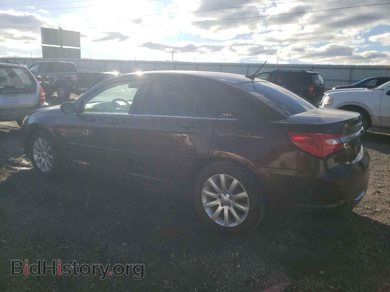 2013 CHRYSLER 200 - VIN: 1C3CCBBG1DN703565 - Фото 2