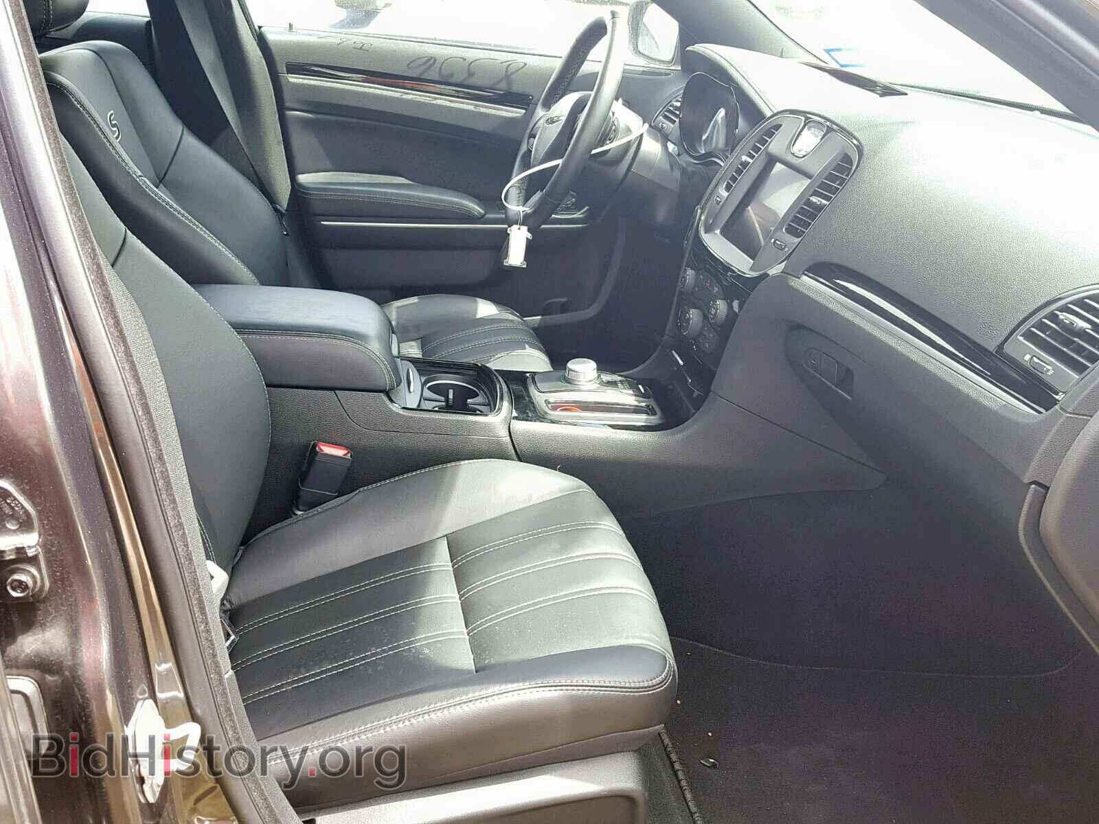 2019 CHRYSLER 300 - VIN: 2C3CCABG1KH559418 - Фото 5