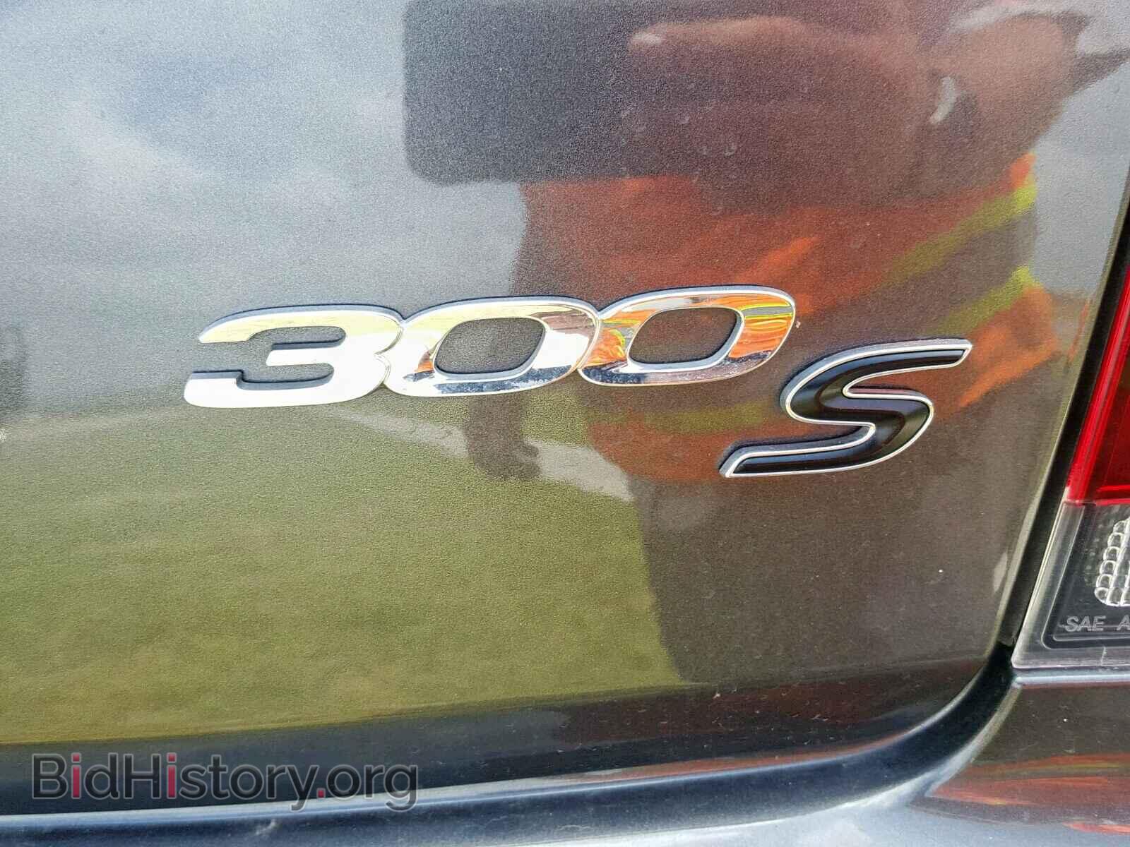 2019 CHRYSLER 300 - VIN: 2C3CCABG1KH559418 - Фото 9