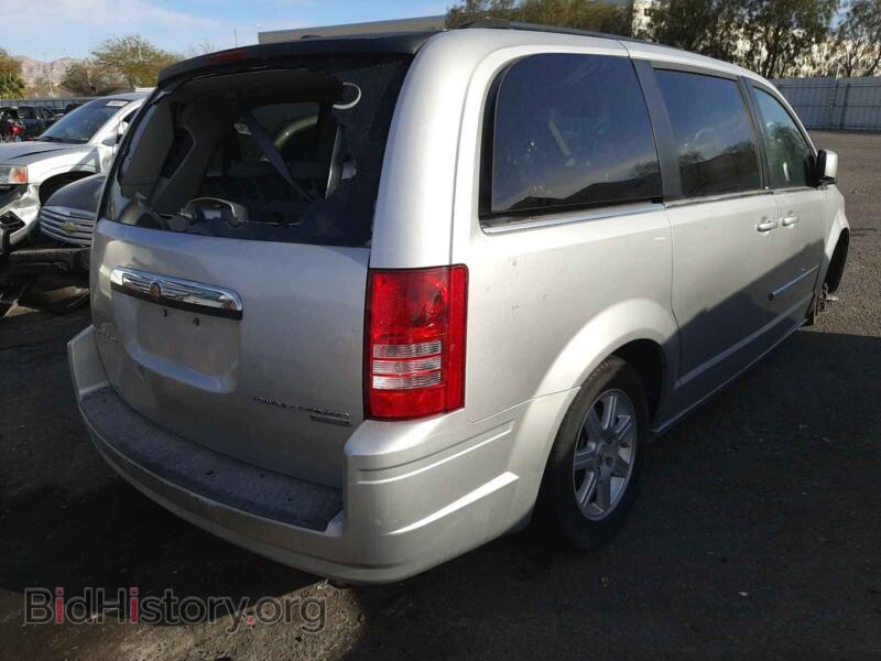 2010 Chrysler MINIVAN (VIN 2A4RR5D11AR243315) — photo 4 of 10