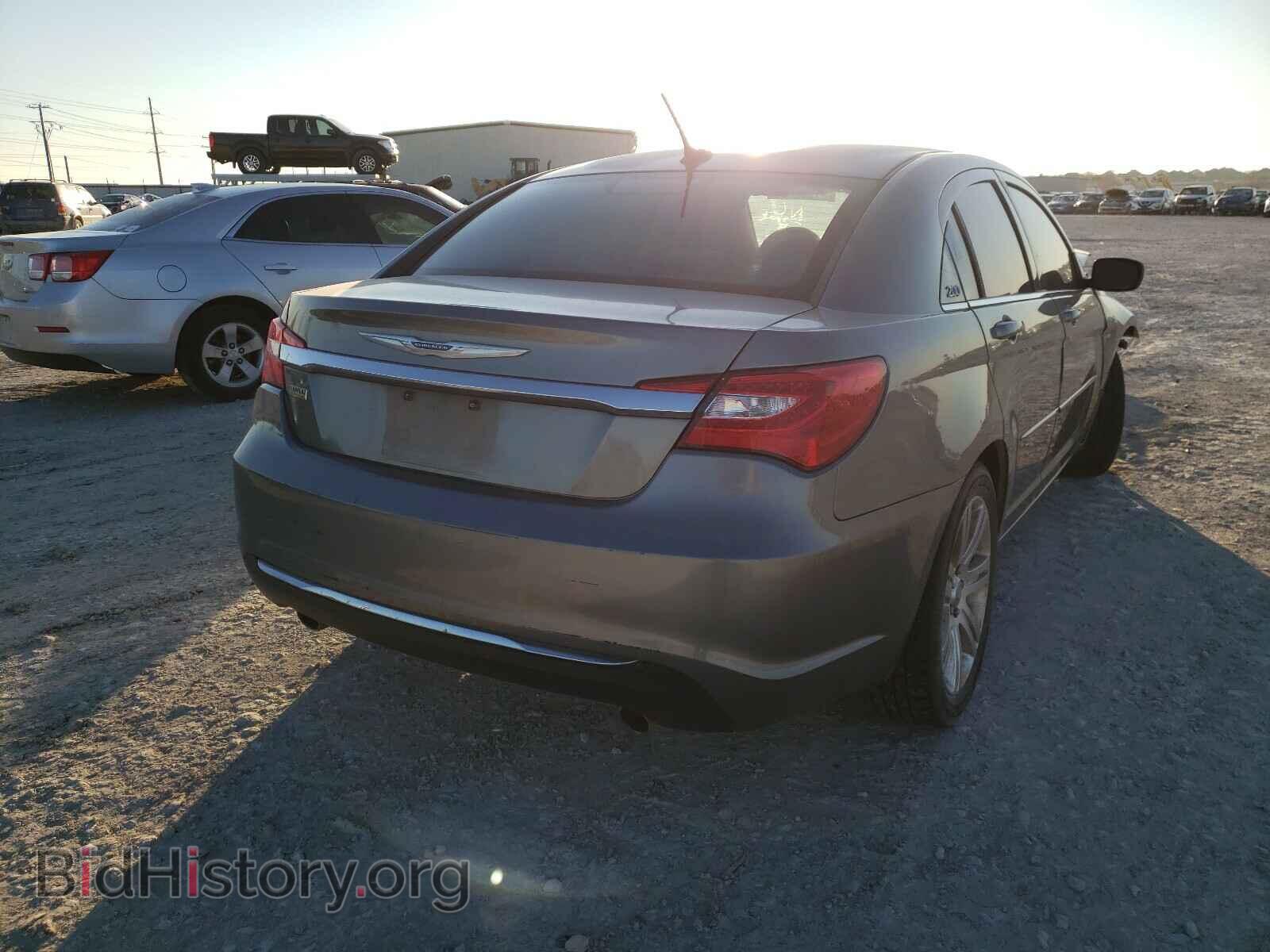 2012 CHRYSLER 200 - VIN: 1C3CCBAG7CN228603 - Фото 4