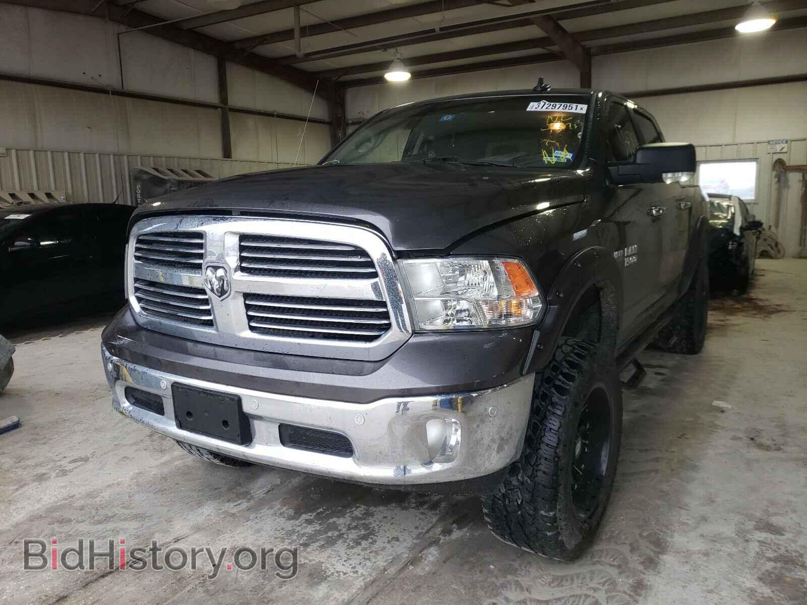 2017 RAM 1500 - VIN: 3C6RR7LT5HG533763 - Фото 2