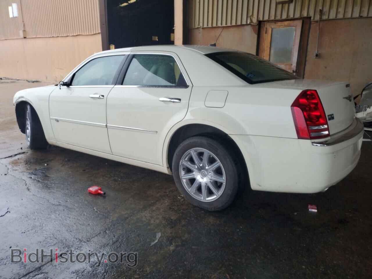 2008 CHRYSLER 300 - VIN: 2C3LA63H98H120115 - Фото 2