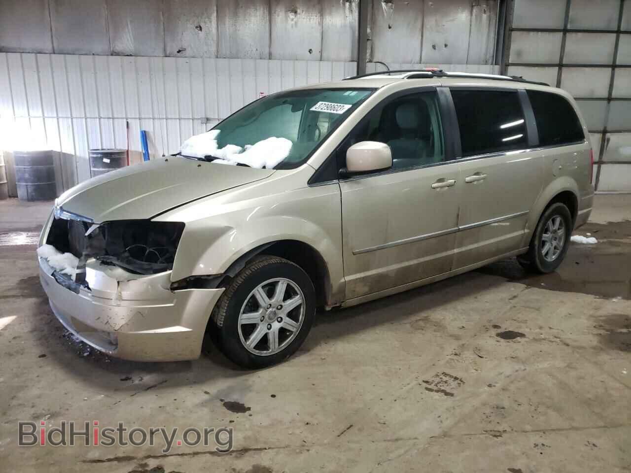 Photo 2A4RR5D13AR217704 - CHRYSLER MINIVAN 2010