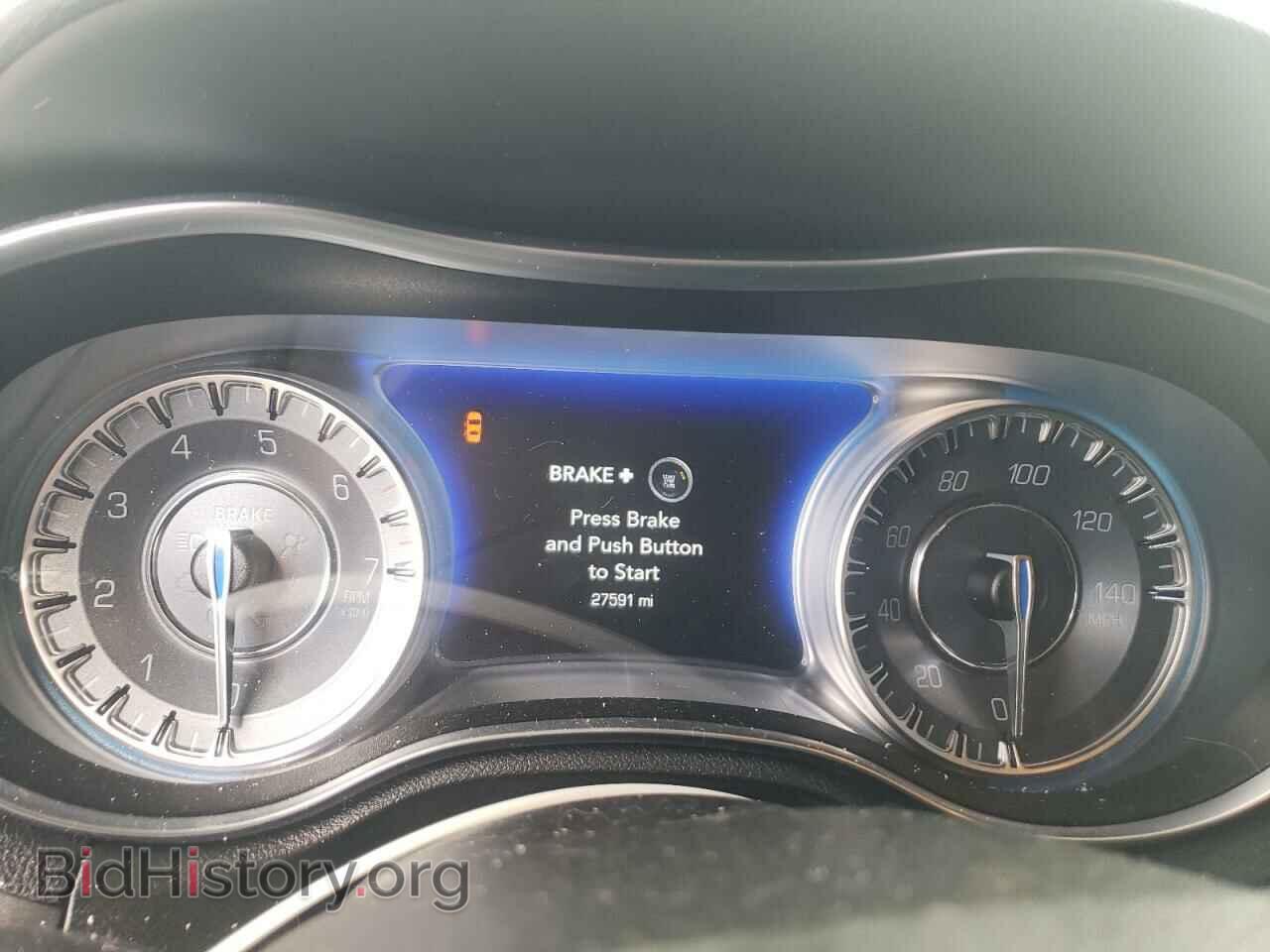2019 CHRYSLER 300 - VIN: 2C3CCAAG9KH755429 - Фото 9
