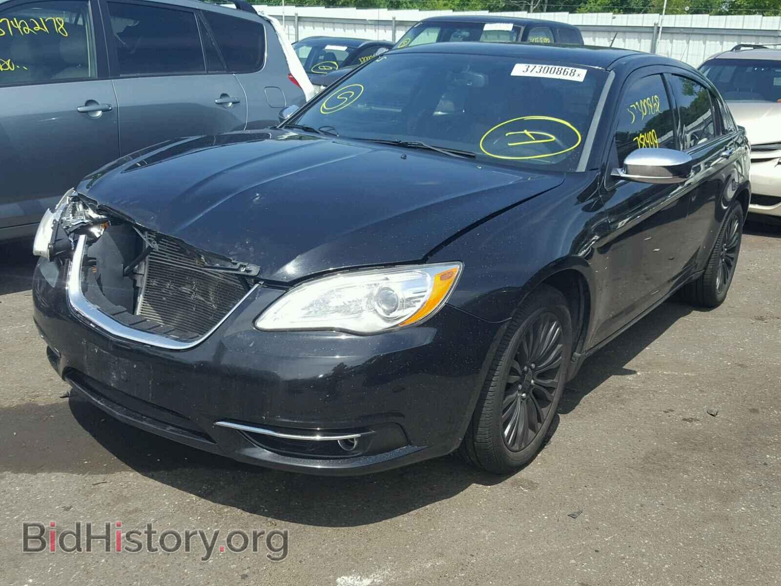 2012 CHRYSLER 200 - VIN: 1C3CCBCB5CN303266 - Фото 2