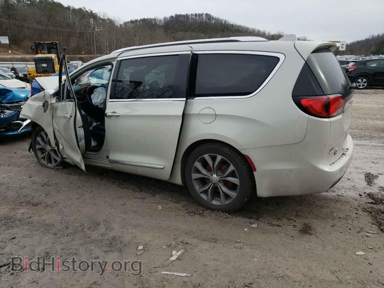 2019 CHRYSLER PACIFICA - VIN: 2C4RC1GG4KR746144 - Photo 2