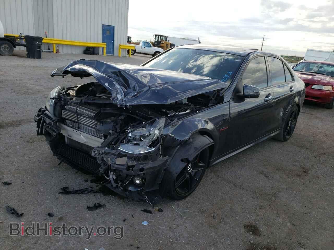2011 MERCEDES-BENZ C-CLASS - VIN: WDDGF7HB2BF571393 - Фото 2