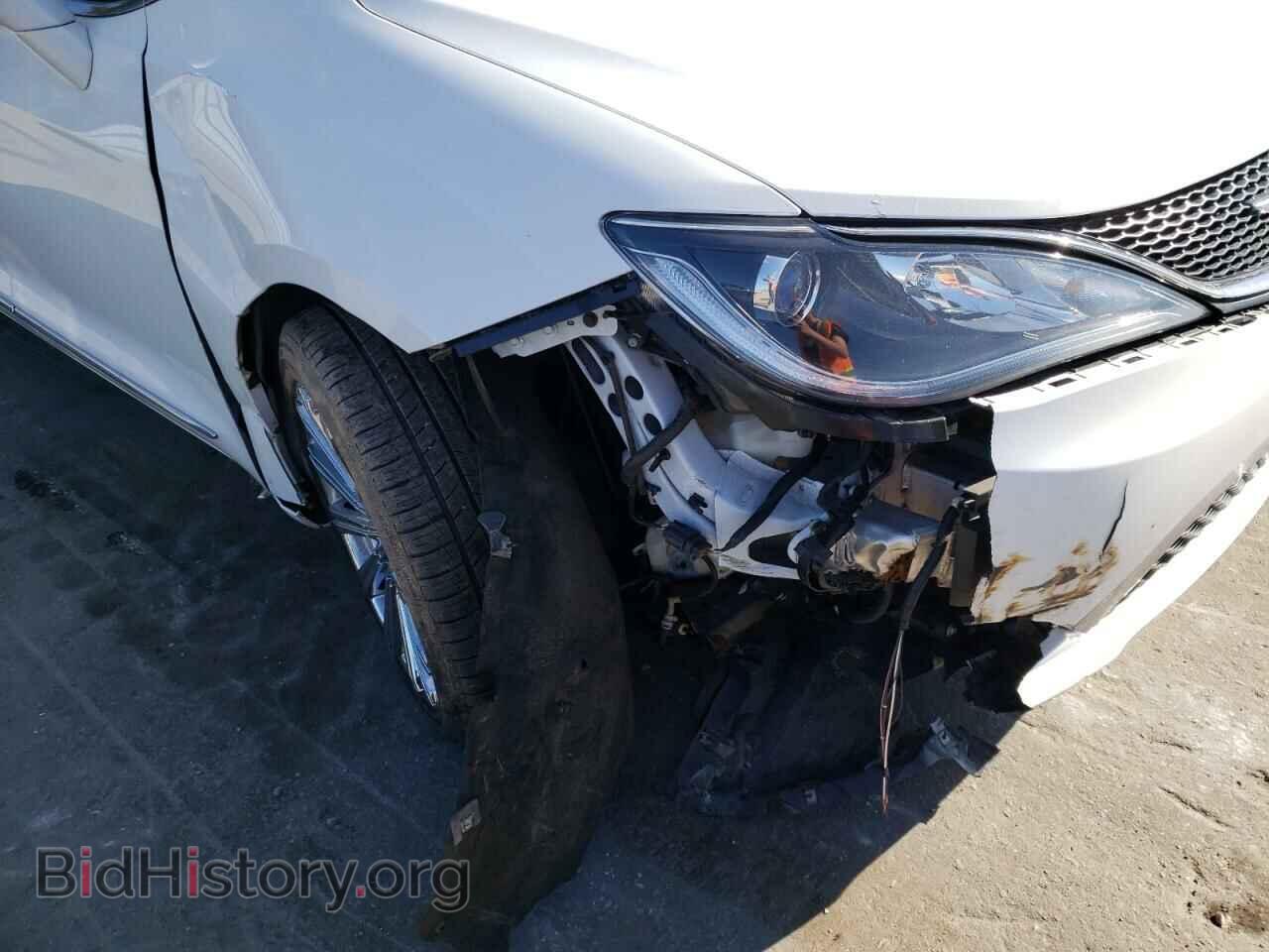 2017 CHRYSLER PACIFICA - VIN: 2C4RC1EG2HR536895 - Photo 9