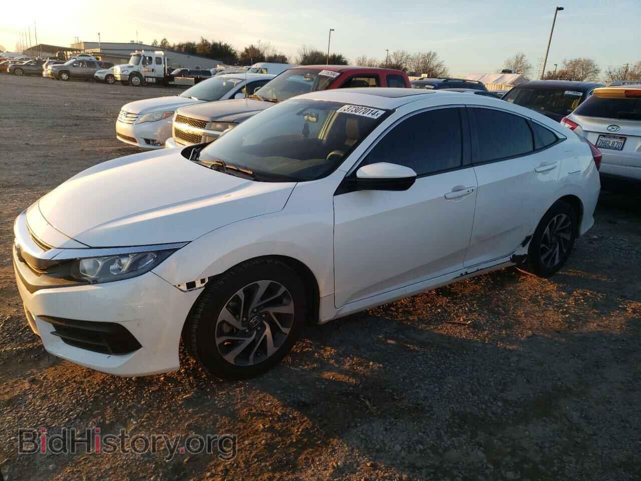 Photo 19XFC2F76HE215743 - HONDA CIVIC 2017