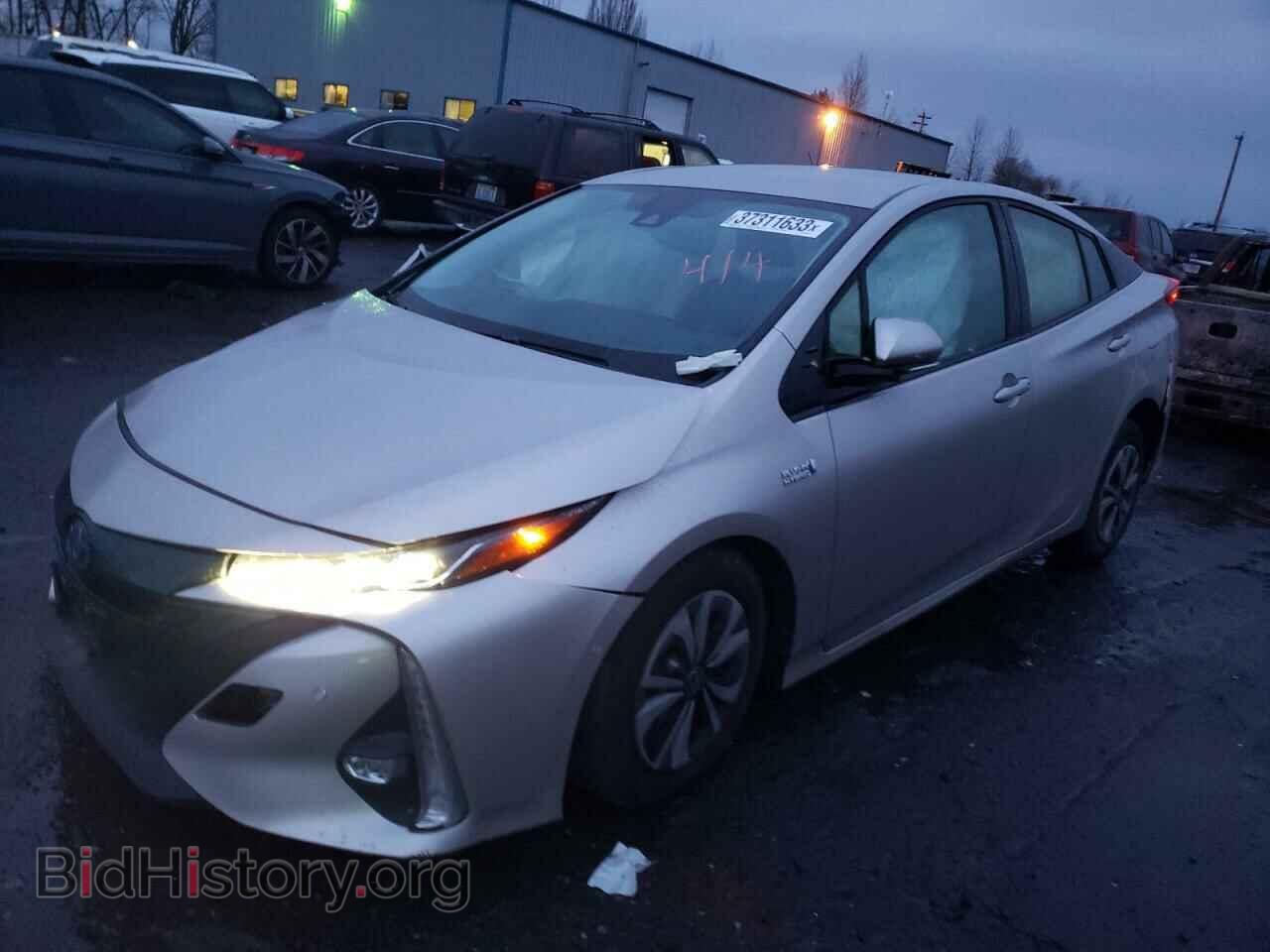 Фотография JTDKARFP7K3114870 - TOYOTA PRIUS 2019