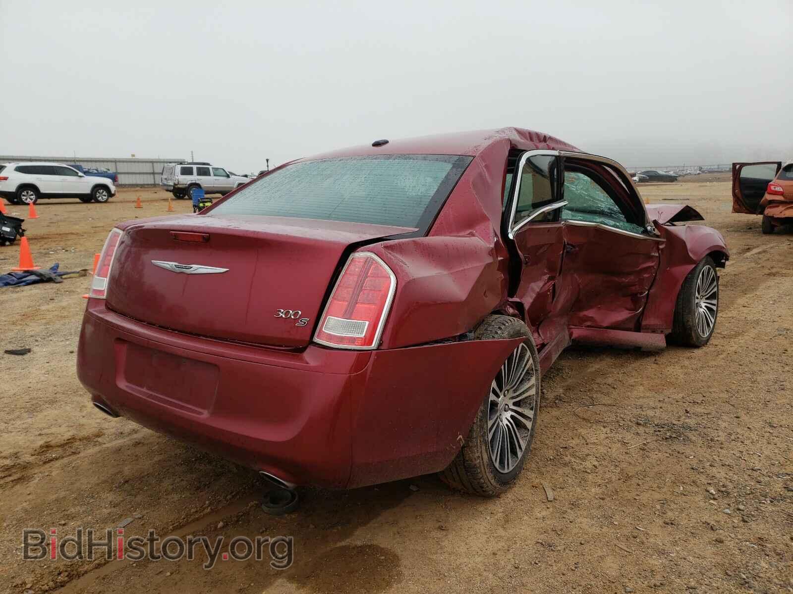 2014 CHRYSLER 300 - VIN: 2C3CCABT5EH203006 - Фото 4