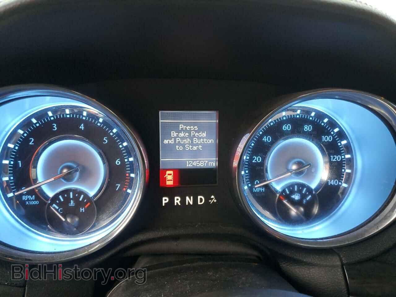 2011 CHRYSLER 300 - VIN: 2C3CA5CG8BH592945 - Фото 9