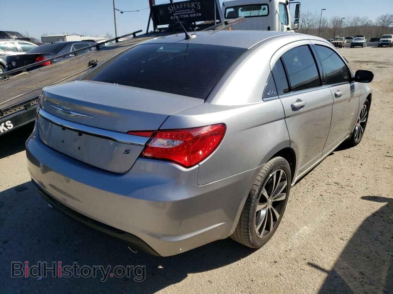 2013 CHRYSLER 200 - VIN: 1C3CCBCG8DN728090 - Фото 4