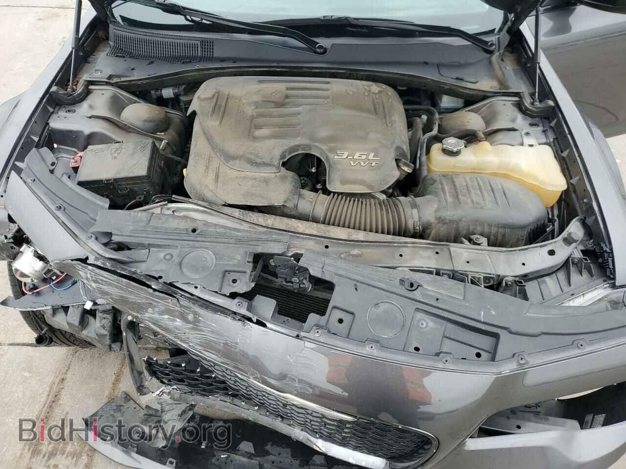2019 CHRYSLER 300 - VIN: 2C3CCAAG5KH727112 - Фото 11