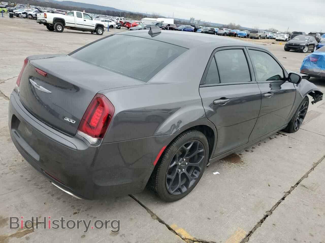 2019 CHRYSLER 300 - VIN: 2C3CCAAG5KH727112 - Фото 3