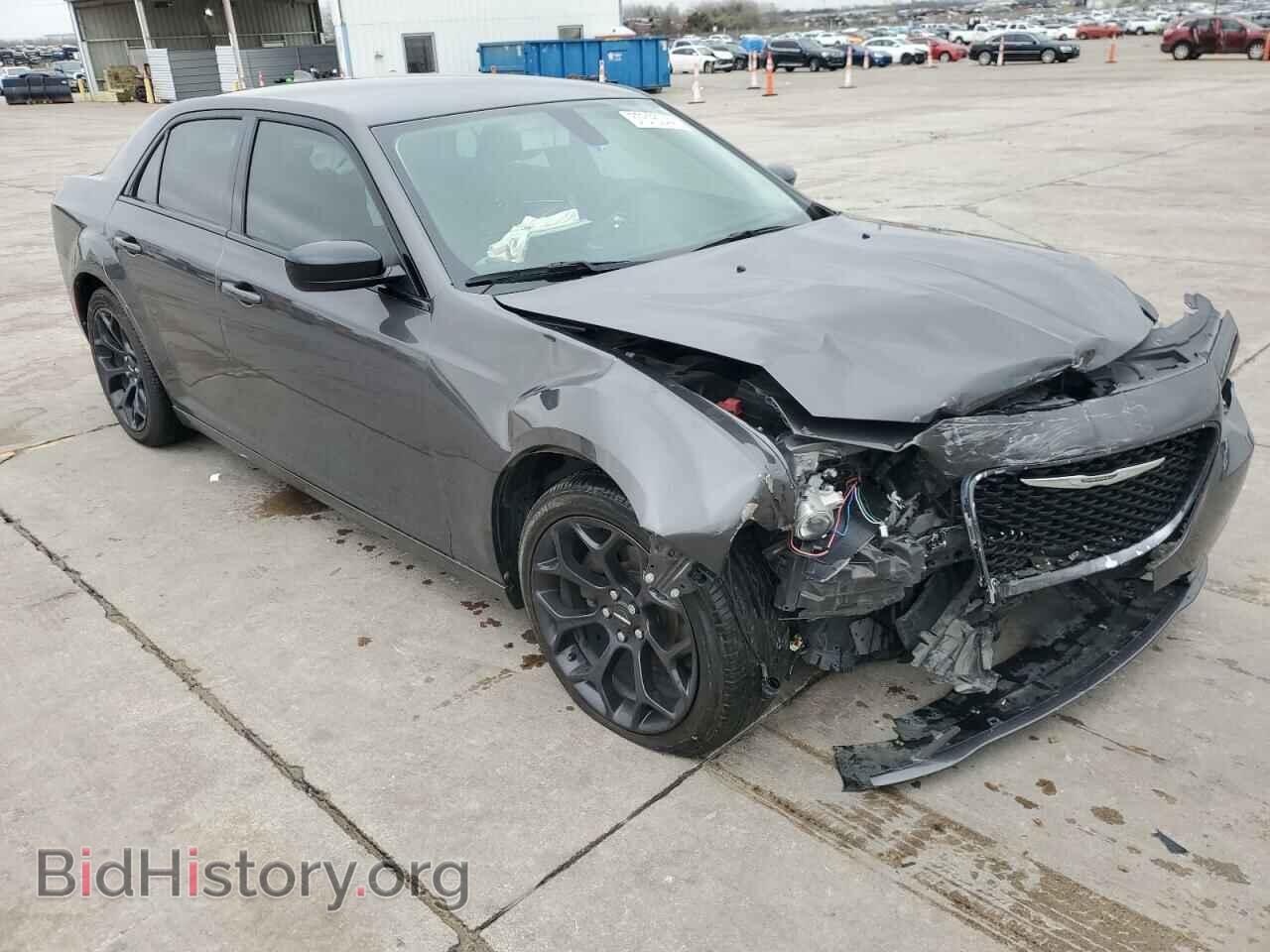 2019 CHRYSLER 300 - VIN: 2C3CCAAG5KH727112 - Фото 4