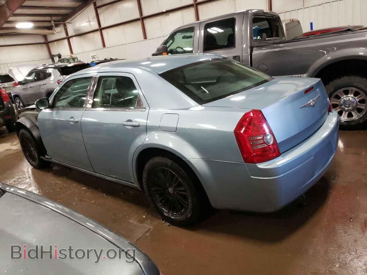 2009 CHRYSLER 300 - VIN: 2C3LA43D59H570444 - Фото 2