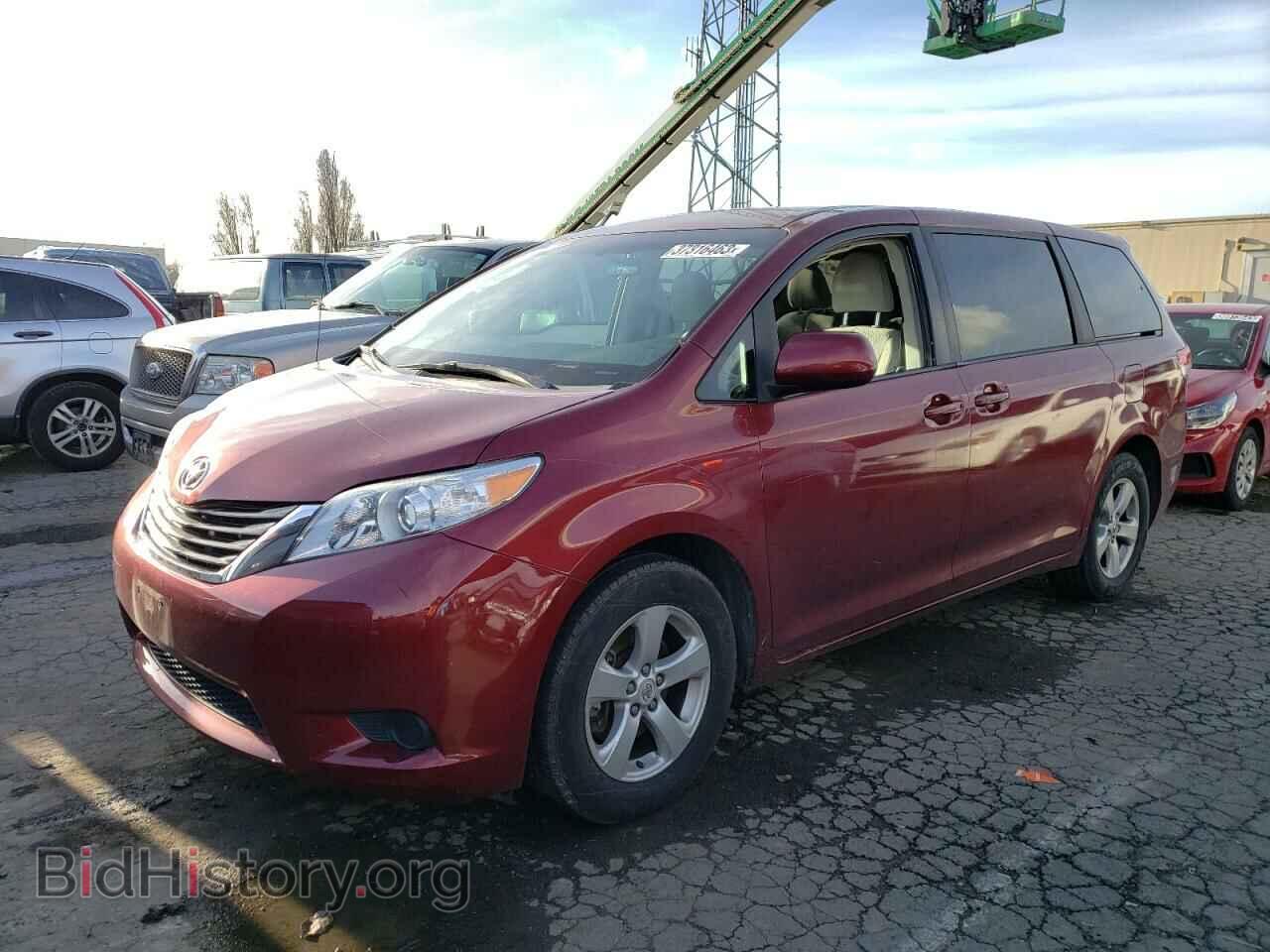 Фотография 5TDKA3DC8CS014788 - TOYOTA SIENNA 2012