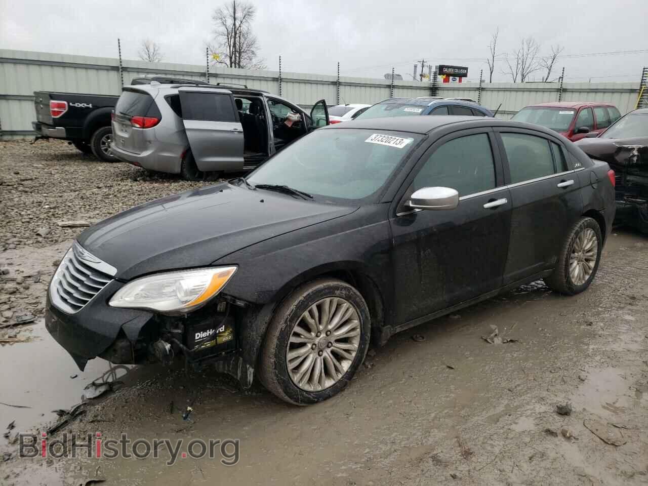 Photo 1C3BC2FG4BN607545 - CHRYSLER 200 2011