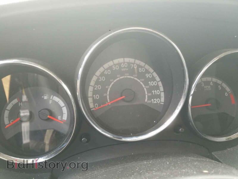2011 Dodge CALIBER (VIN 1B3CB3HA8BD114864) — фото 8 из 10
