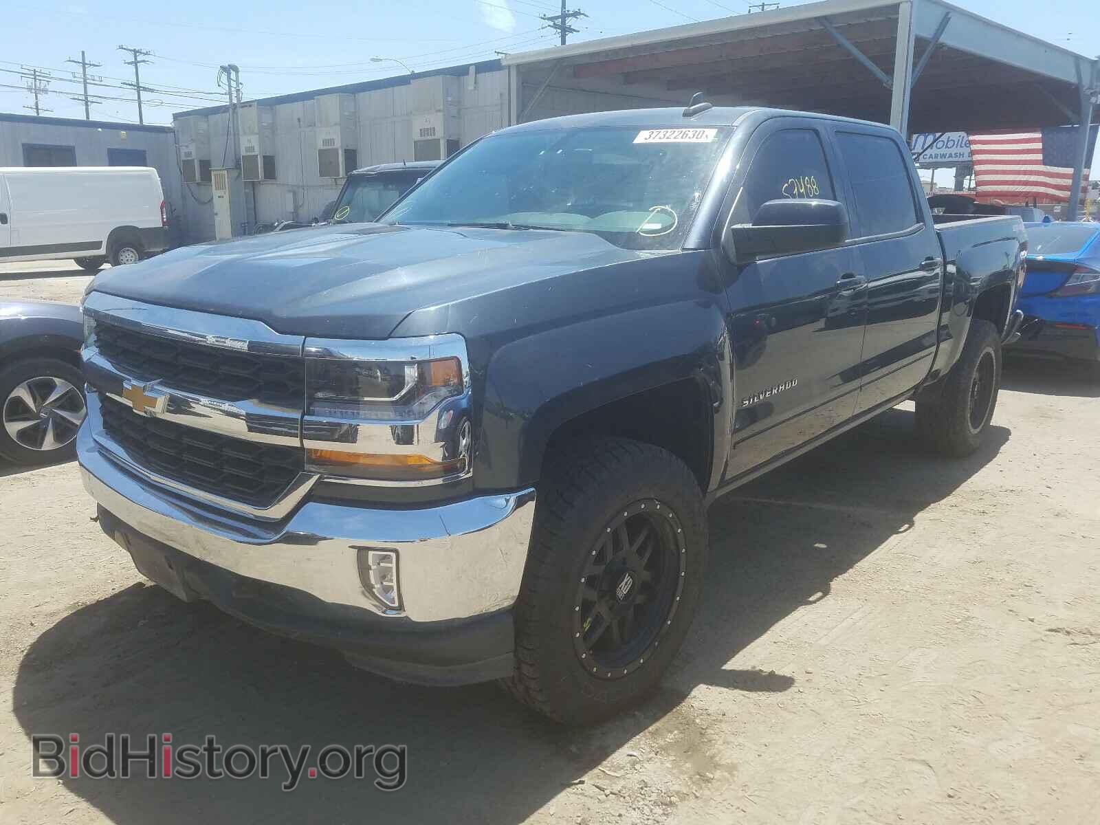 2017 CHEVROLET SILVERADO - VIN: 3GCUKREC9HG458467 - Фото 2