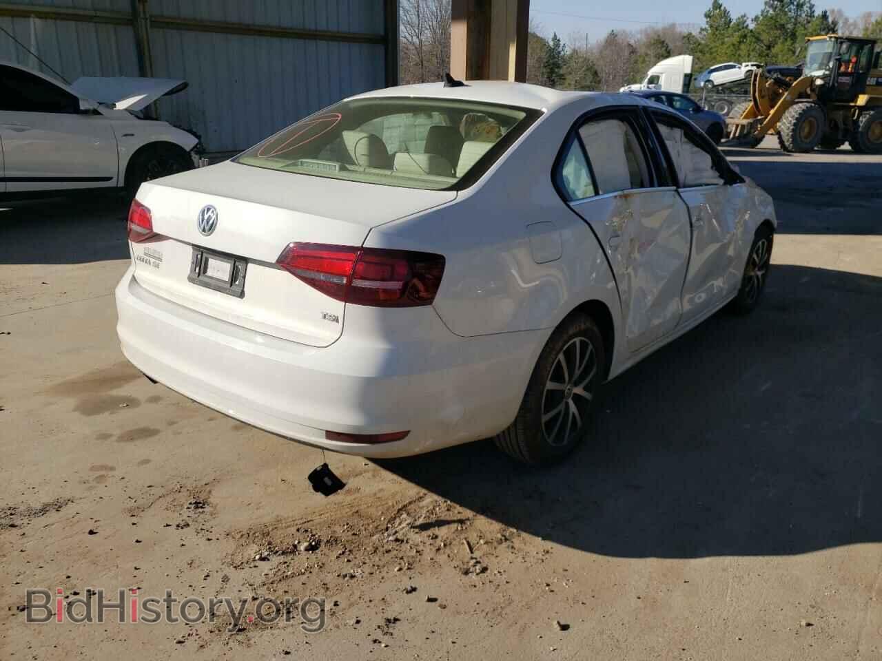 2017 VOLKSWAGEN JETTA - VIN: 3VWDB7AJ4HM327129 - Фото 4