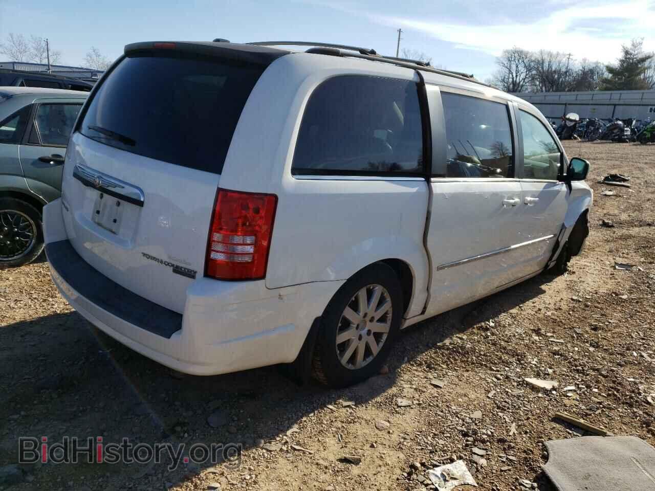 2010 CHRYSLER MINIVAN - VIN: 2A4RR5D16AR110422 - Фото 3