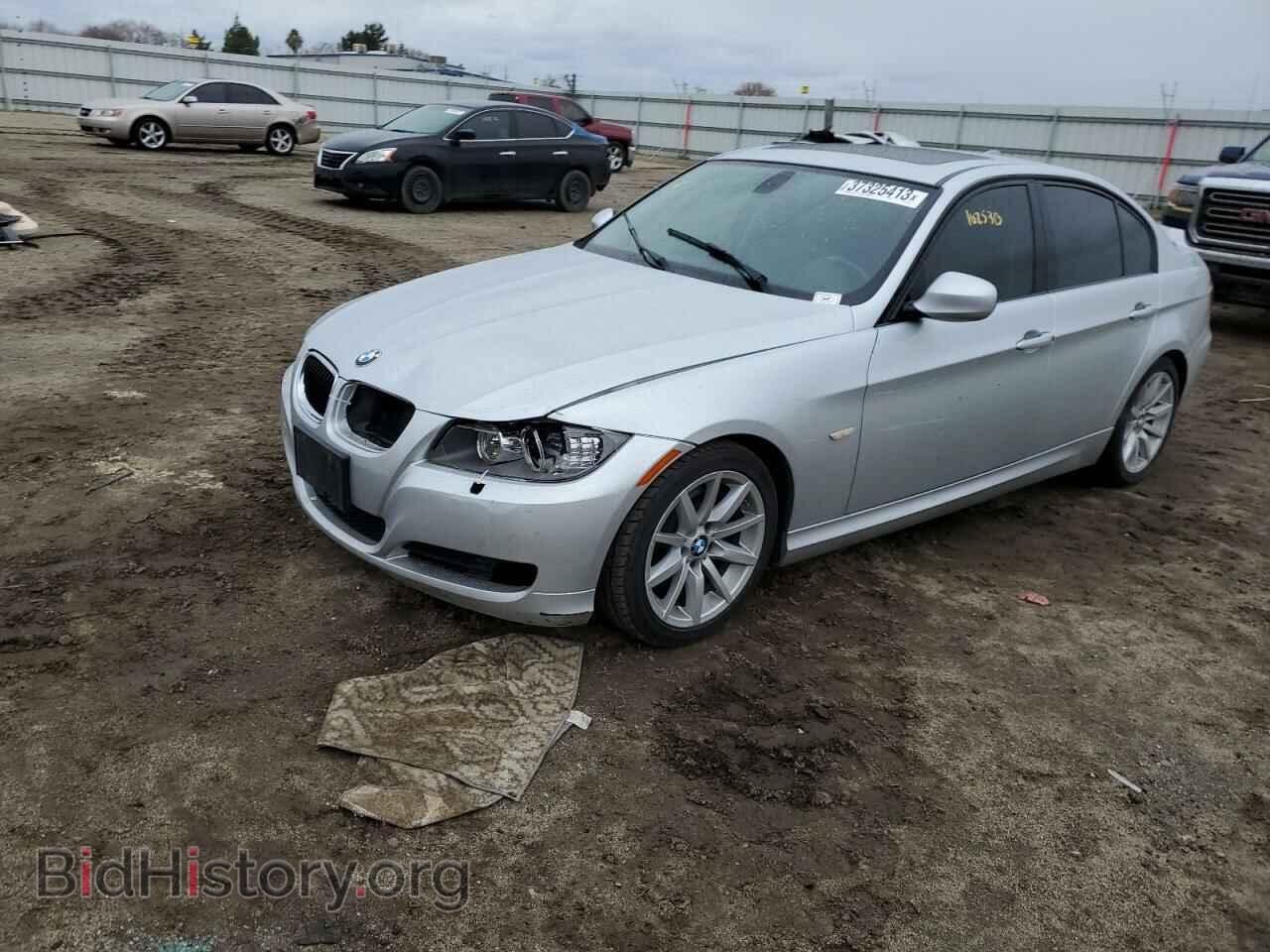 Photo WBAPH7C55BE679970 - BMW 3 SERIES 2011