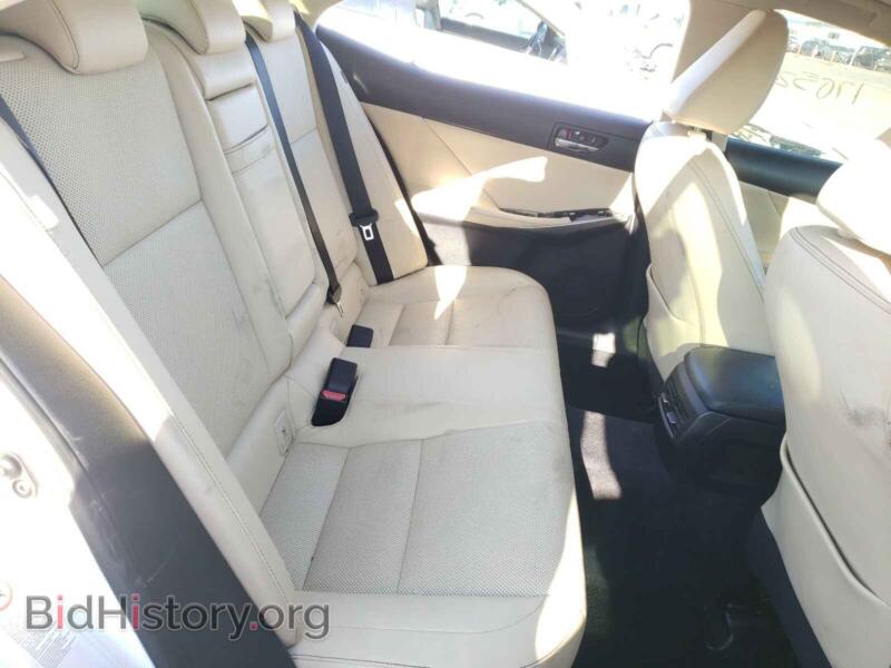 2014 Lexus IS (VIN JTHBF1D21E5002227) — photo 6 of 10