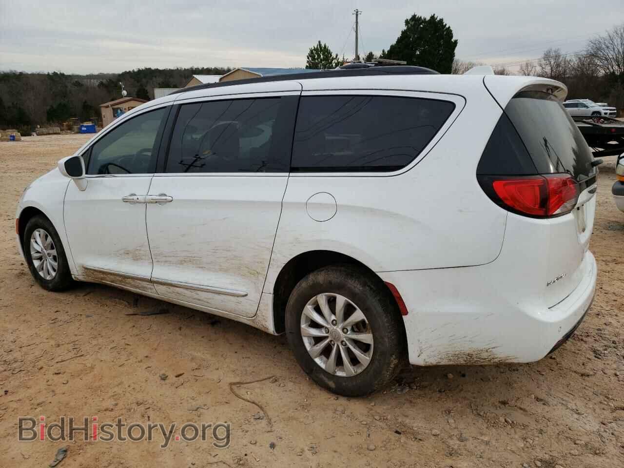 2017 CHRYSLER PACIFICA - VIN: 2C4RC1BG7HR710660 - Photo 2