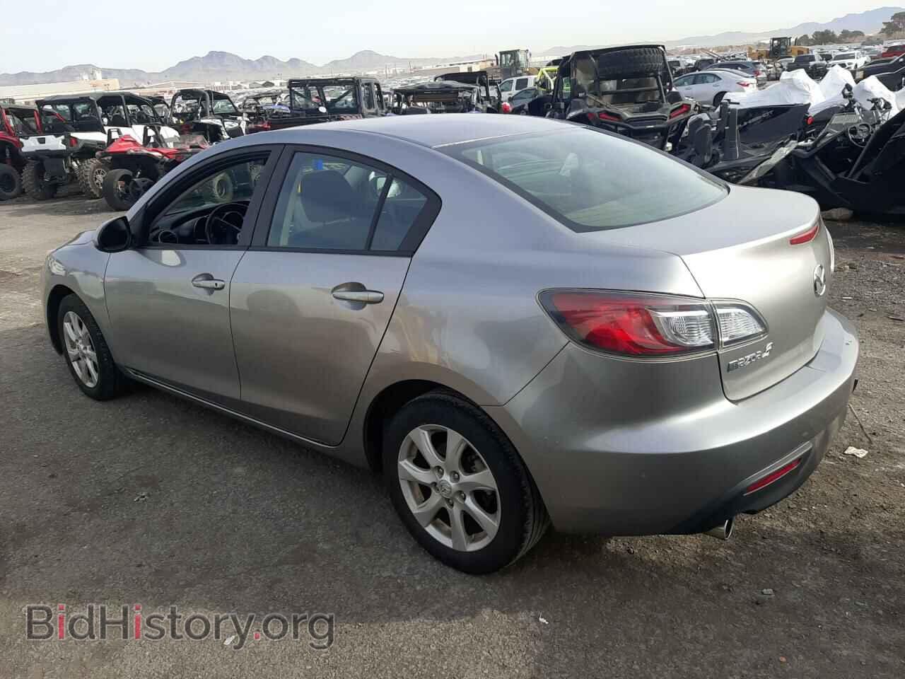 2011 MAZDA 3 - VIN: JM1BL1VG0B1451163 - Фото 2