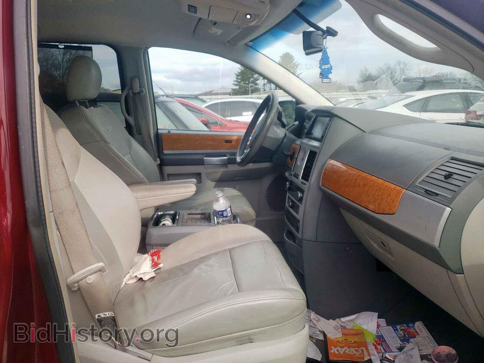 2008 CHRYSLER MINIVAN - VIN: 2A8HR64X98R689355 - Фото 5