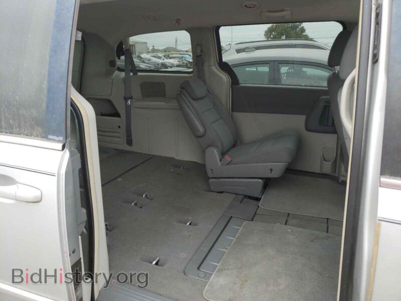 2010 Chrysler MINIVAN (VIN 2A4RR4DE9AR150703) — фото 6 из 10